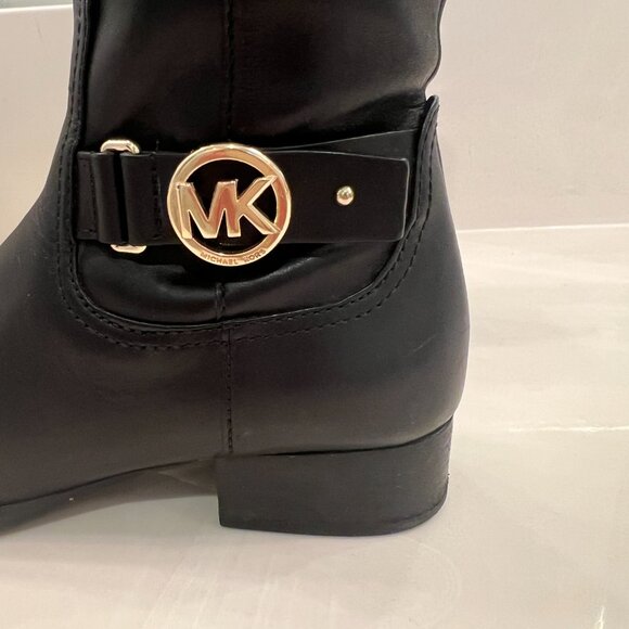 Authentic Michael Kors MK Signature boots - Picture 8 of 10